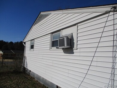 9811 Thacker Ln, Henrico, VA 23228 - photo 4