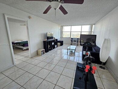 Wilshire Condominium unit 605W, Miami, FL 33179 - photo 5