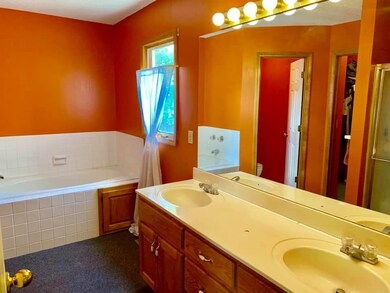 6917 Reeder Ct, Shawnee, KS 66203 - photo 2