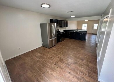 566 Arvel Cir, Azle, TX 76020 - photo 6