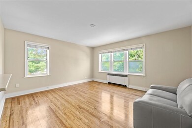Riverdale Park unit G24, Bronx, NY 10471 - photo 2