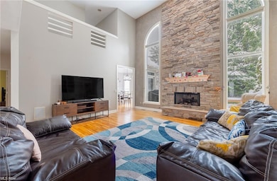 201 Raleigh Ct, Aurora, OH 44202 - photo 3