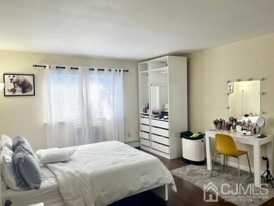 616 Cricket Ln, Woodbridge, NJ 07095 - photo 6