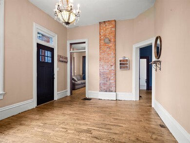 302 N Van Buren St, Auburn, IN 46706 - photo 4