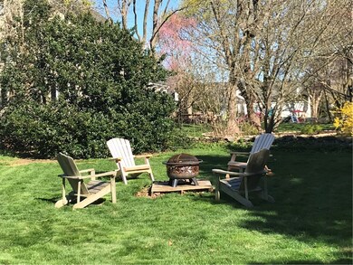 8 Gossets Turn Dr, Middletown, RI 02842 - photo 2