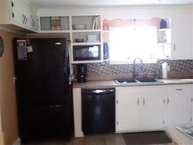 75 S Branch Pkwy, Springfield, MA 01118 - photo 4