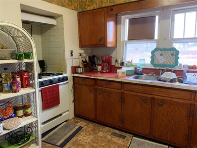 1103 Wilmoth St, Harrisburg, IL 62946 - photo 7