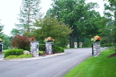 1935 Tall Pines Dr SE unit 30, Grand Rapids, MI 49546 - photo 3