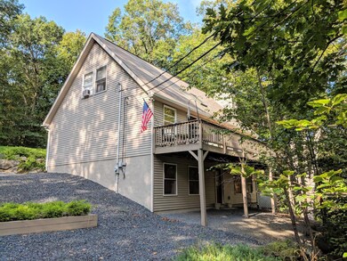 122 Hickory Dr, Hawley, PA 18428 - photo 2