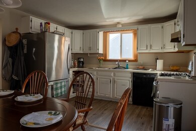 16 Catalpa Cir, Worcester, MA 01603 - photo 4