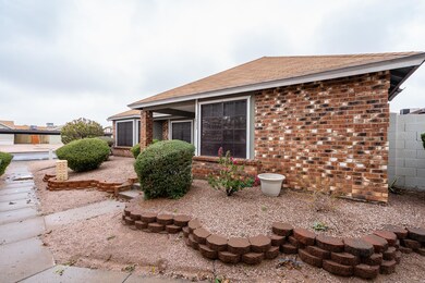 02_Front-01