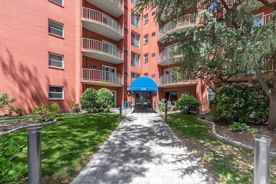 Sagamore Place Condominiums unit 1006, Quincy, MA 02171 - photo 4