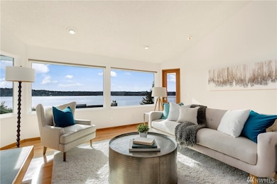 8049 W Mercer Way, Mercer Island, WA 98040 - photo 2