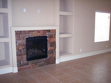 813 Desert Sky Dr, Horizon City, TX 79928 - photo 2