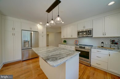 8002 Mckenstry Dr, Laurel, MD 20723 - photo 6