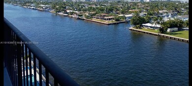 Silver Thatch Intracoastal unit 907, Pompano Beach, FL 33062 - photo 2