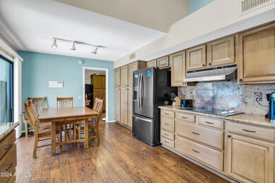 18837 N Grandview Dr-14