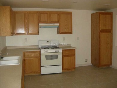 8372 Golden Amber St unit 1, Las Vegas, NV 89139 - photo 2