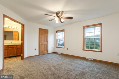 84 Turtle Ln, Ranson, WV 25438 - photo 6