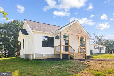 831 W 16th St, Front Royal, VA 22630 - photo 4