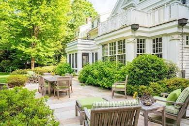 55 Chestnut St, Weston, MA 02493 - photo 3