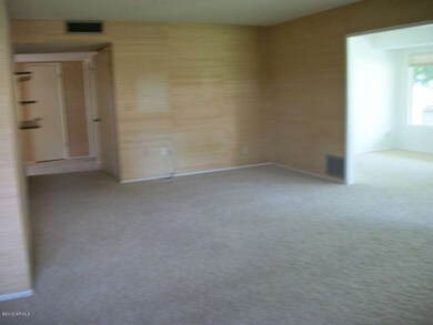 Living Room Open to Az. Rm