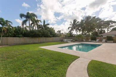 Open Pool/Large Fenced Yard