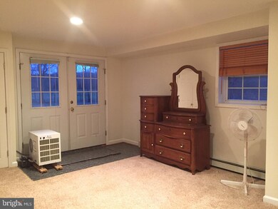 7256 Greenwich Rd unit BASEMENT, Nokesville, VA 20181 - photo 3