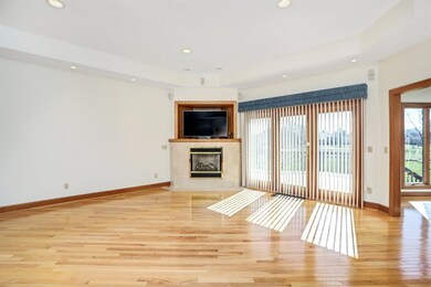 4770 Saint Andrews Ct, Ann Arbor, MI 48108 - photo 4