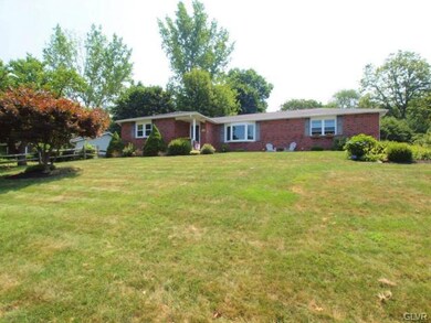 107 Maple St, Macungie, PA 18062 - photo 2