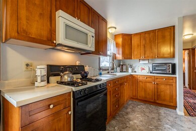 4 Denise St, Portsmouth, NH 03801 - photo 4