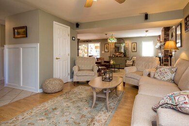 06_Family Room