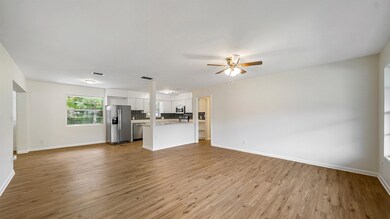525 Matterhorn Rd, Jacksonville, FL 32216 - photo 2