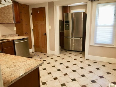 93 Burghardt St, Springfield, MA 01109 - photo 6