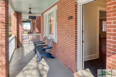 228 W 38th St, Savannah, GA 31401 - photo 4