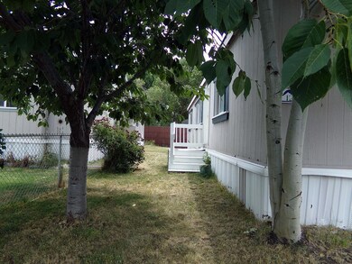 4647 Winter Ave unit 12, Klamath Falls, OR 97603 - photo 2