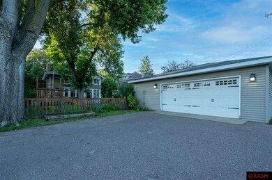 1515 N Broad St, Mankato, MN 56001 - photo 7