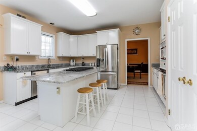 49 Kinglet Dr S, Cranbury, NJ 08512 - photo 7