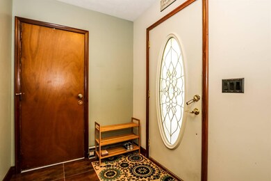 [003]-Foyer