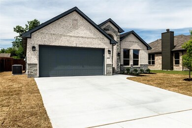 629 Vaquero St, White Settlement, TX 76108 - photo 3