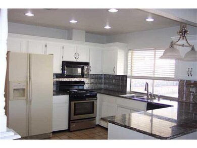 1825 Octubre Dr, El Paso, TX 79935 - photo 4