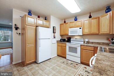 240 Poplar Ave, Glen Burnie, MD 21061 - photo 5