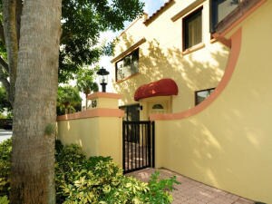 60 Uno Lago Dr, North Palm Beach, FL 33408 - photo 4