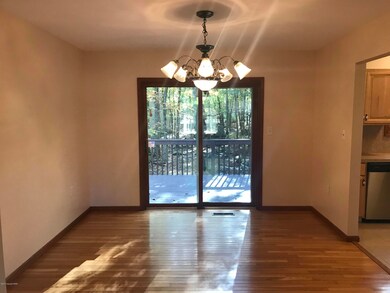 254 Spicebush Dr, East Stroudsburg, PA 18301 - photo 6