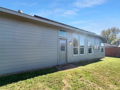 104 Crown Dr, Rhome, TX 76078 - photo 6