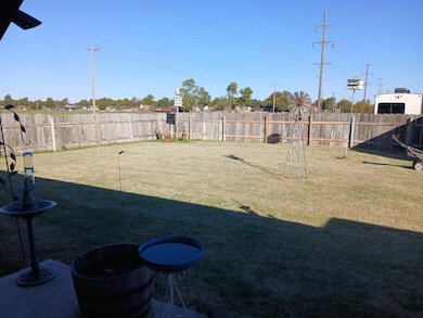 2326 Sioux Ave, Enid, OK 73703 - photo 3