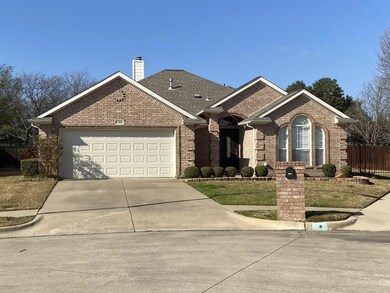 2749 Crystal Glenn Cir, Hurst, TX 76054 - photo 2