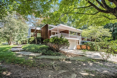 2427 Londonderry Rd, Ann Arbor, MI 48104 - photo 2