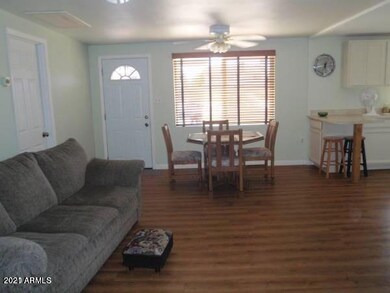 6636 Dining_Family