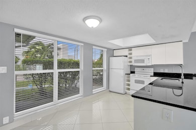 704 NE 23rd Ave unit 2, Pompano Beach, FL 33062 - photo 6